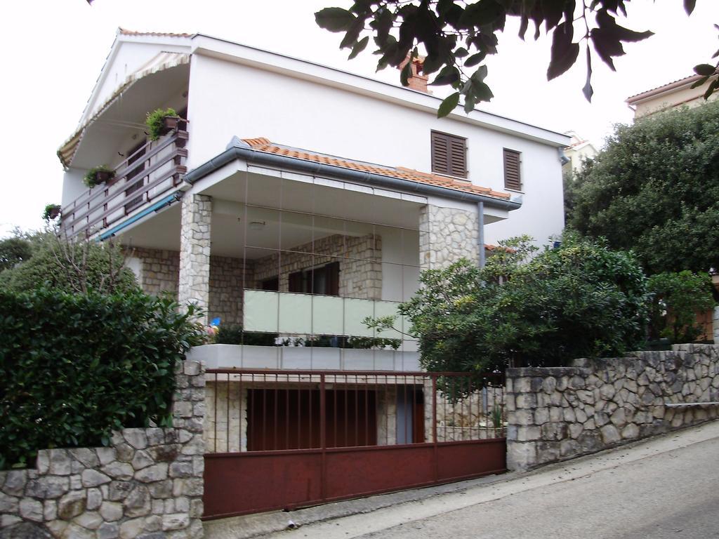 Pero Apartma *